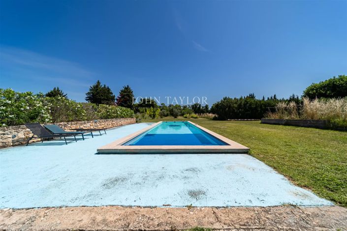 Image No.3-8 Bed House for sale