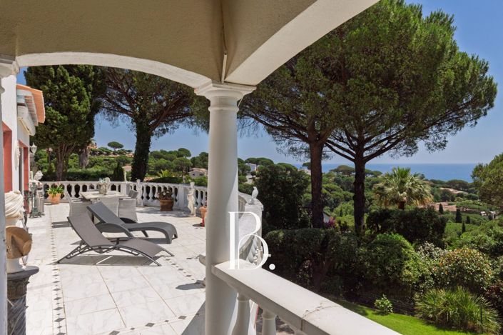 Image No.6-6 Bed House for sale