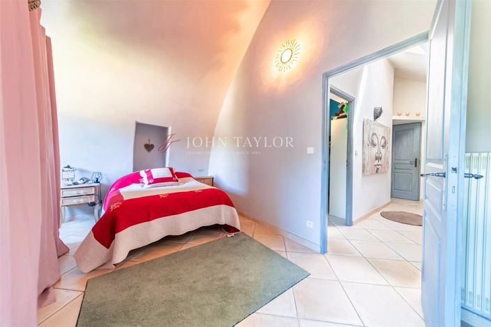 Image No.14-3 Bed House for sale