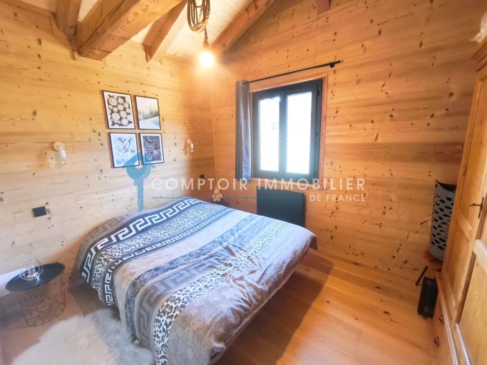 Image No.10-3 Bed House for sale