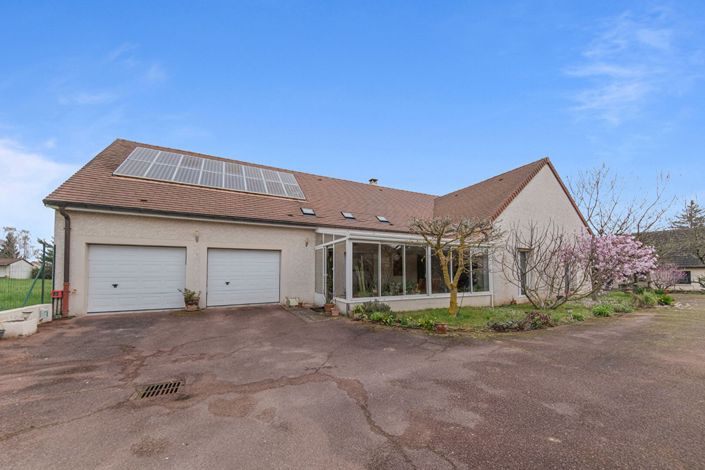 Image No.2-4 Bed House for sale