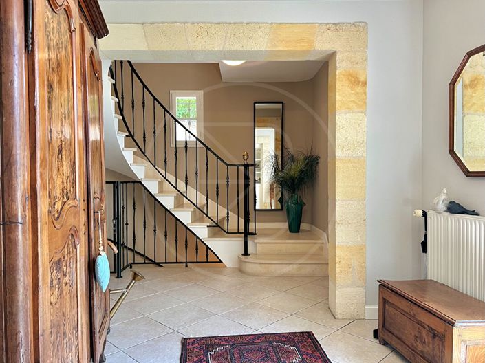 Image No.9-3 Bed House for sale