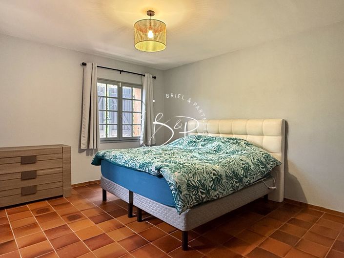 Image No.11-4 Bed House for sale
