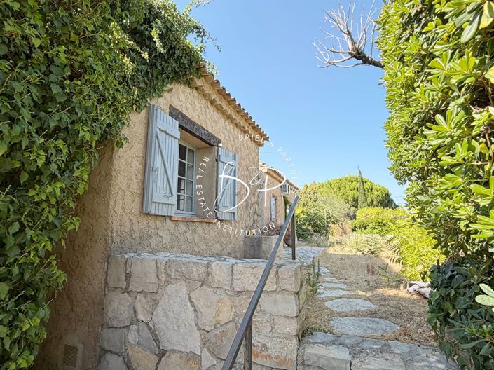 Image No.15-4 Bed House for sale