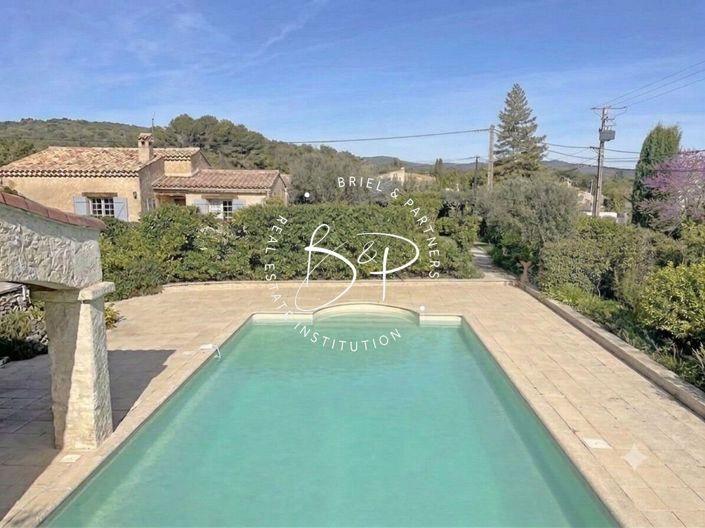 Image No.2-4 Bed House for sale
