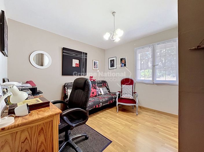 Image No.15-5 Bed House for sale