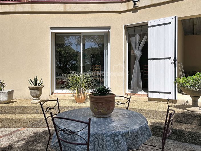 Image No.22-5 Bed House for sale