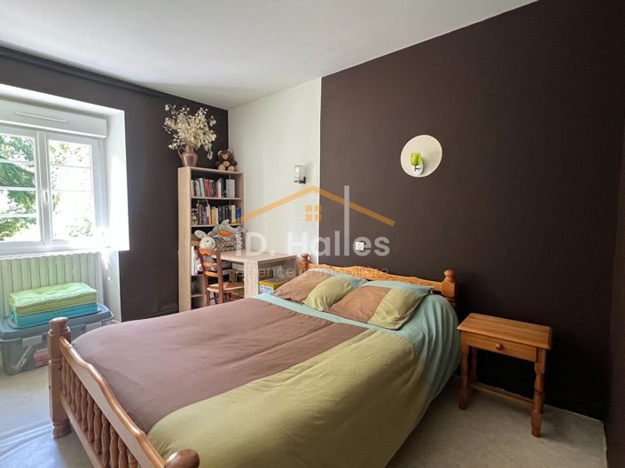 Image No.11-5 Bed House for sale