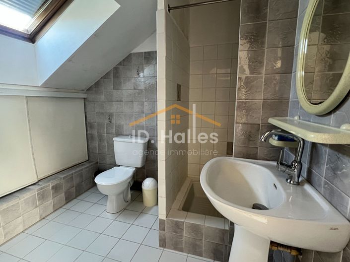 Image No.8-5 Bed House for sale