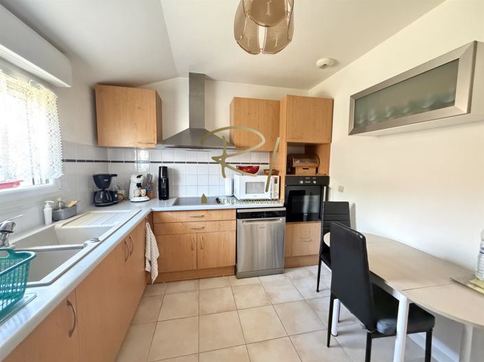 Image No.4-2 Bed House for sale