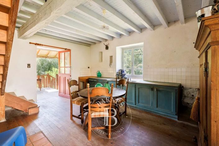 Image No.24-8 Bed House for sale