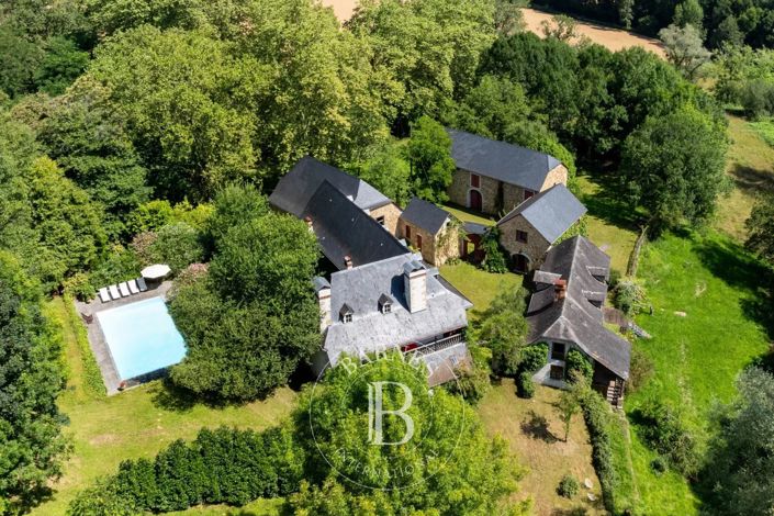 Image No.3-8 Bed House for sale