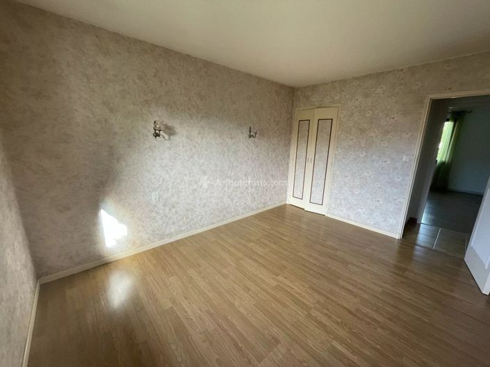 Image No.10-4 Bed House for sale