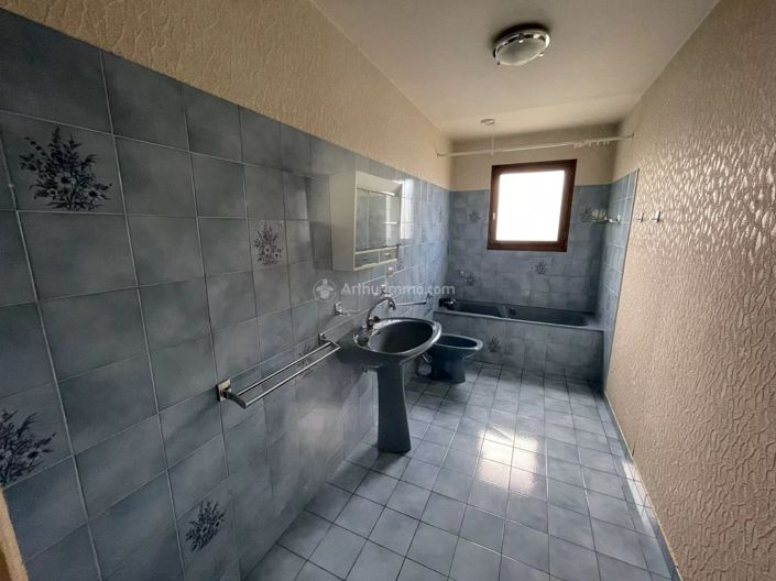 Image No.14-4 Bed House for sale