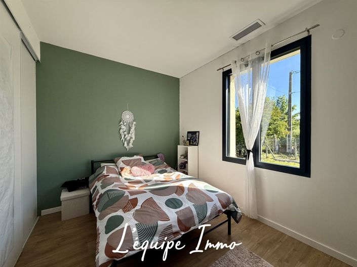Image No.10-4 Bed House for sale