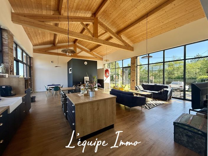 Image No.3-4 Bed House for sale
