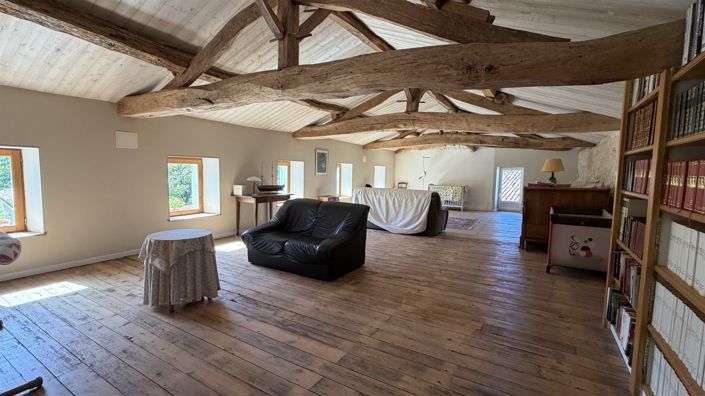 Image No.15-8 Bed House for sale