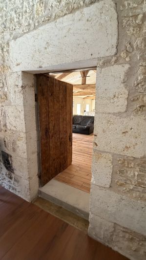 Image No.17-8 Bed House for sale