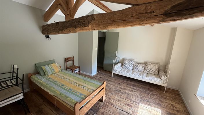 Image No.19-8 Bed House for sale