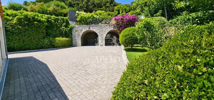 Image No.9-3 Bed House for sale