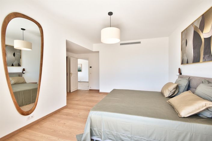 Image No.12-4 Bed Apartment for sale