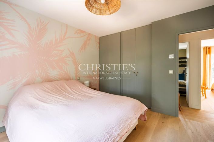 Image No.11-4 Bed House for sale