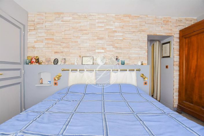 Image No.18-2 Bed House for sale