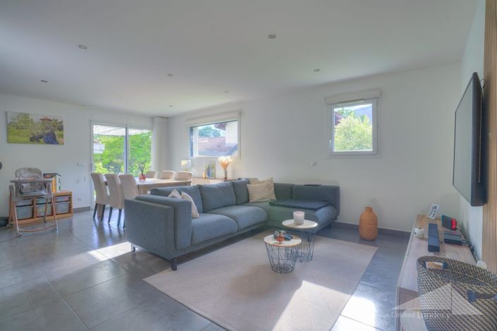 Image No.2-3 Bed House for sale