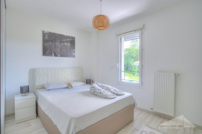 Image No.5-3 Bed House for sale