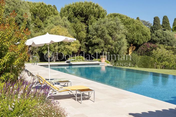 Image No.3-6 Bed House for sale