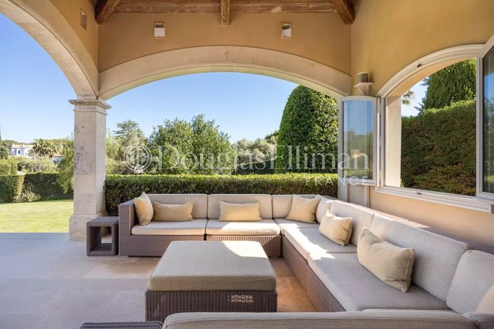 Image No.4-6 Bed House for sale