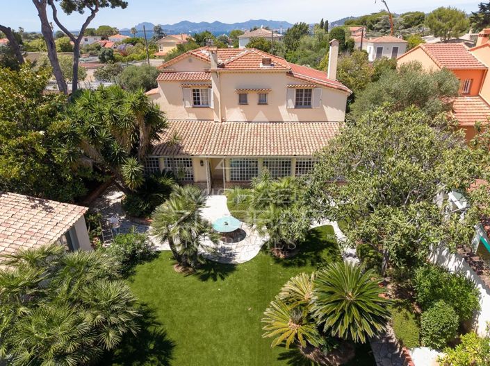 Image No.25-4 Bed House for sale