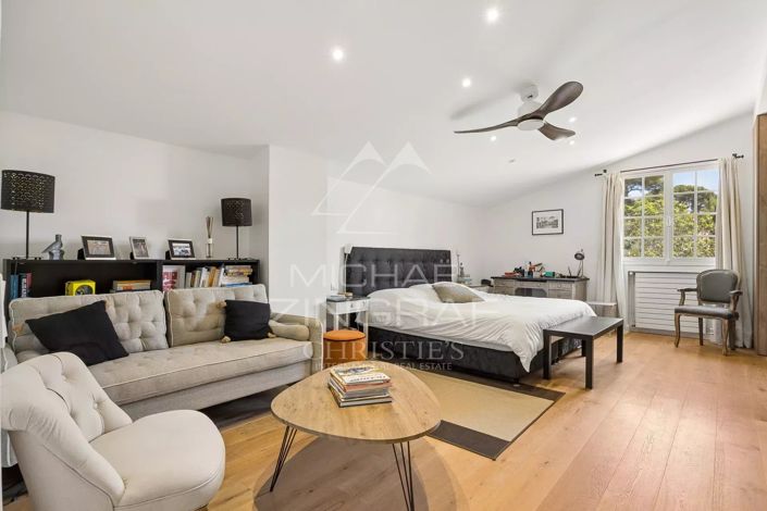 Image No.7-4 Bed House for sale