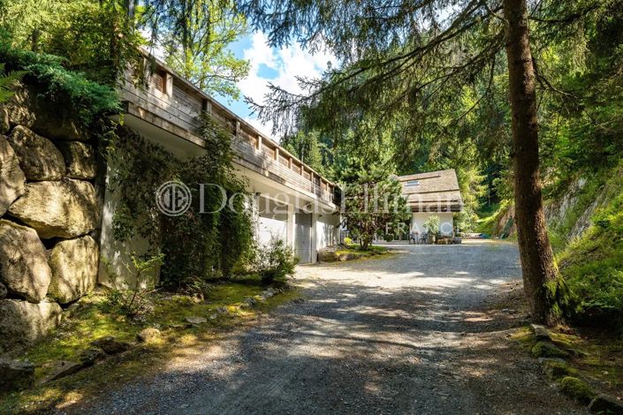 Image No.17-5 Bed House for sale
