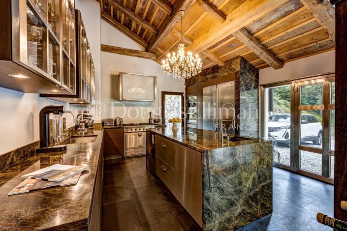 Image No.7-5 Bed House for sale