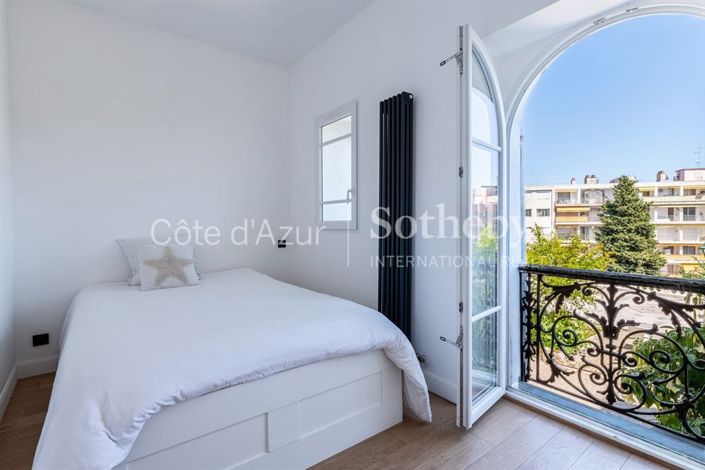 Image No.17-3 Bed Apartment for sale