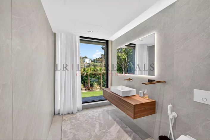 Image No.14-6 Bed House for sale