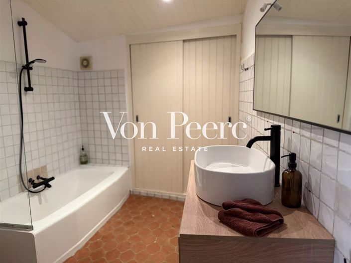 Image No.8-3 Bed House for sale