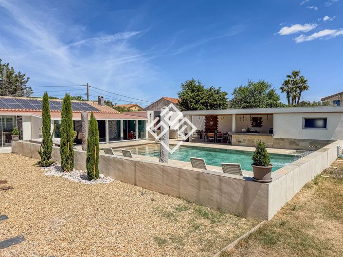 Image No.26-5 Bed House for sale