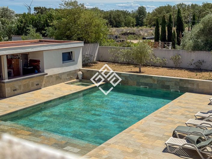 Image No.29-5 Bed House for sale