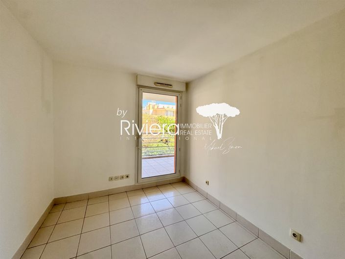 Image No.12-3 Bed Apartment for sale