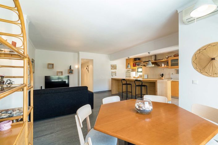 Image No.12-2 Bed Apartment for sale