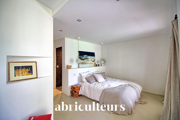 Image No.13-4 Bed House for sale