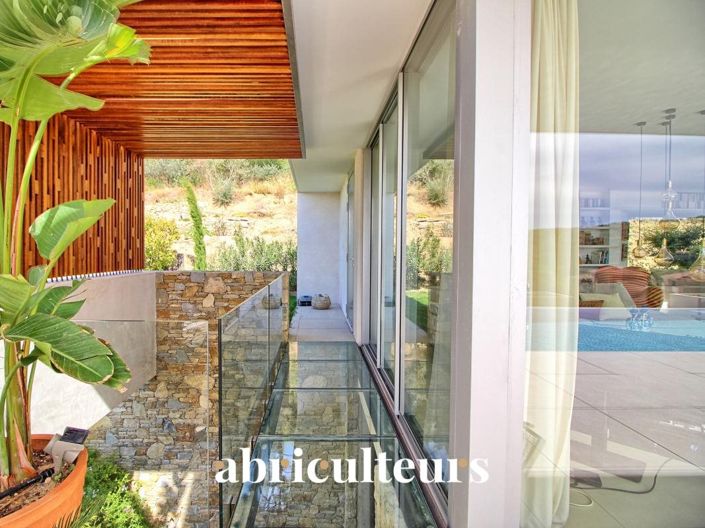 Image No.3-4 Bed House for sale