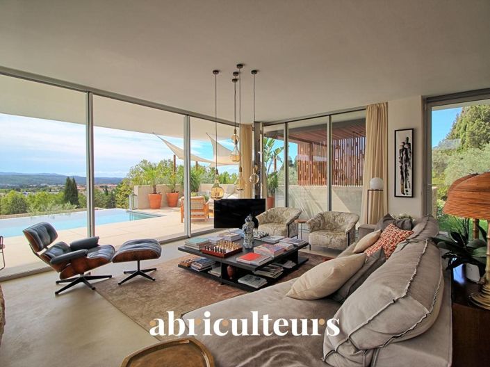 Image No.8-4 Bed House for sale