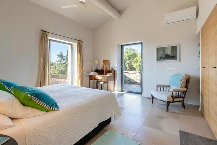 Image No.24-7 Bed House for sale