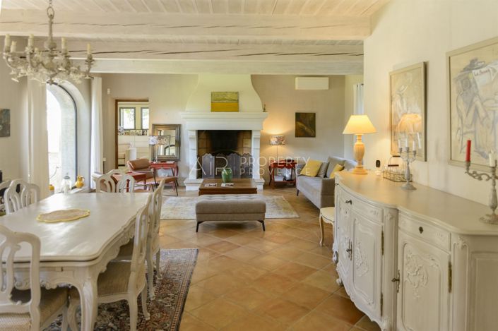 Image No.5-Maison de 5 chambres à vendre à Lourmarin