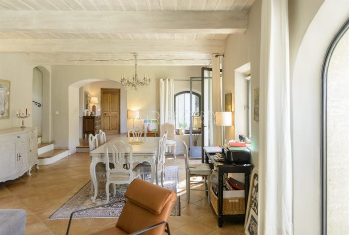 Image No.8-Maison de 5 chambres à vendre à Lourmarin