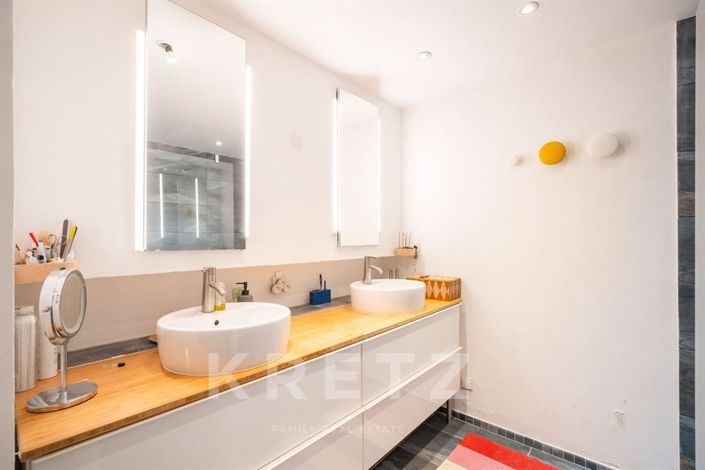 Image No.17-3 Bed Apartment for sale