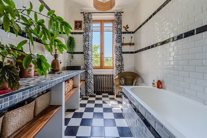 Image No.12-6 Bed House for sale
